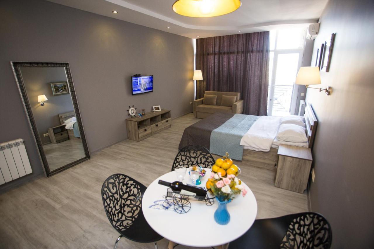Luxury Room Batumi Bagian luar foto